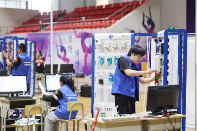 江蘇職校技能大賽“物聯(lián)網(wǎng)技術(shù)應(yīng)用”賽項(xiàng)在南通開(kāi)幕，南通職大學(xué)生團(tuán)隊(duì)勇奪頭獎(jiǎng)